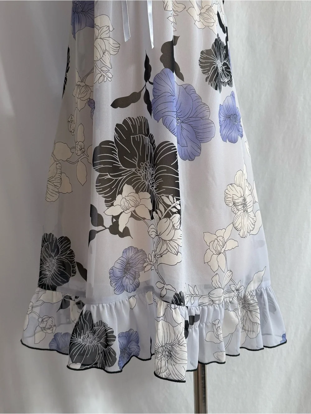 Apt. 9 semi sheer